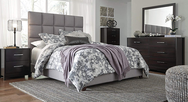 Black/Gray Dolante Queen Upholstered Bed